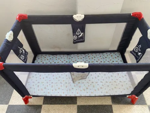 Lit pour enfant pliable venu de France