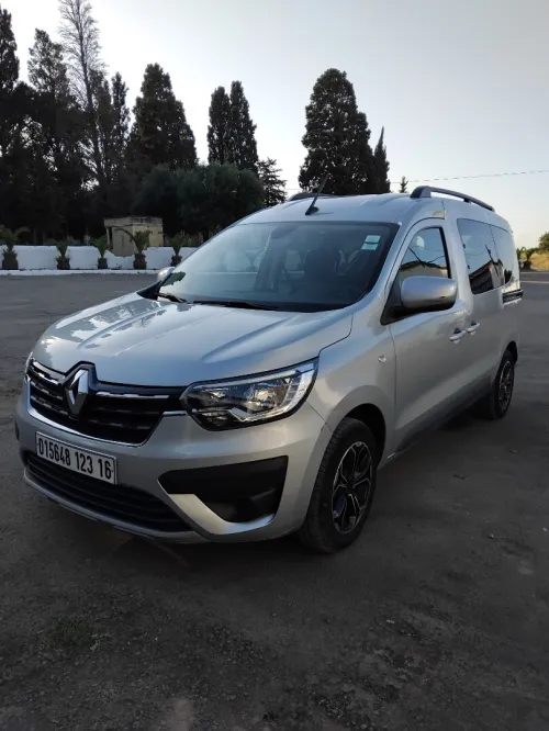 Renault New express 2023 authentic