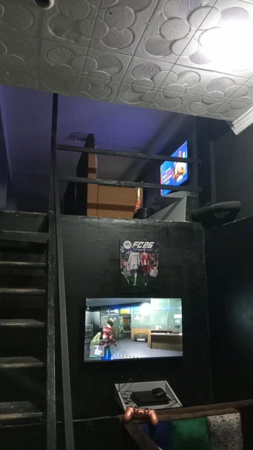 Sale des jeux  à vendre 5 ps4 slim