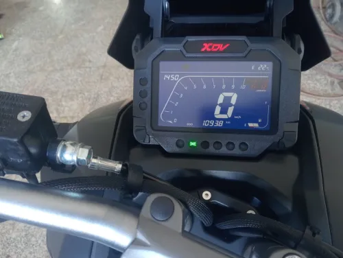 X Dv 200 2025