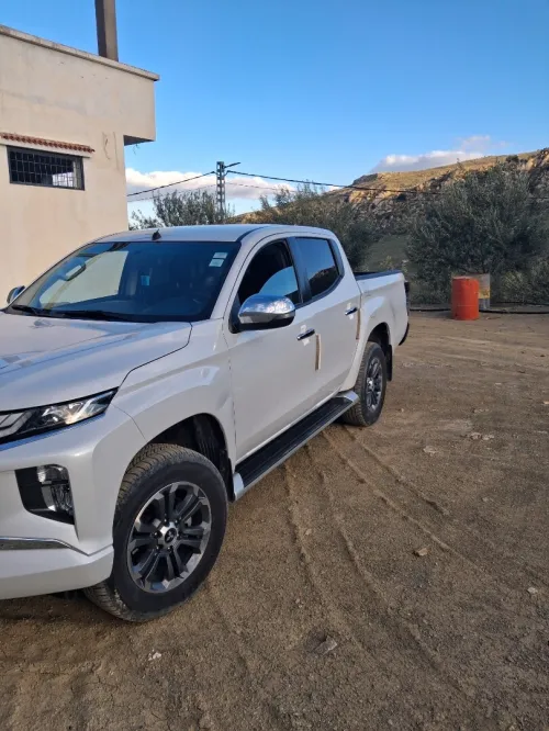 Mitsubishi L200 2022 Doube cabine Evolution