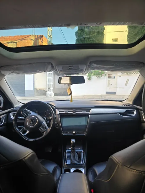 MG MG5 toute option 2025 