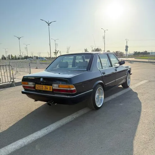 BMW Série 5 1984 