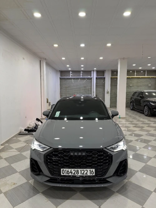 Audi Q3 2022 Q3