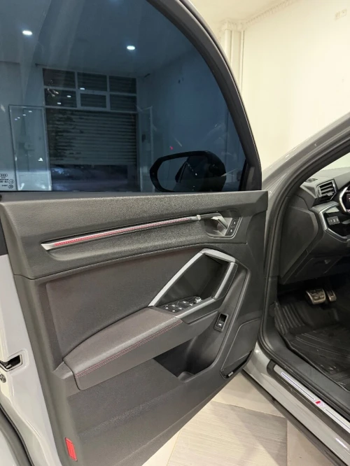 Audi Q3 2022 Q3