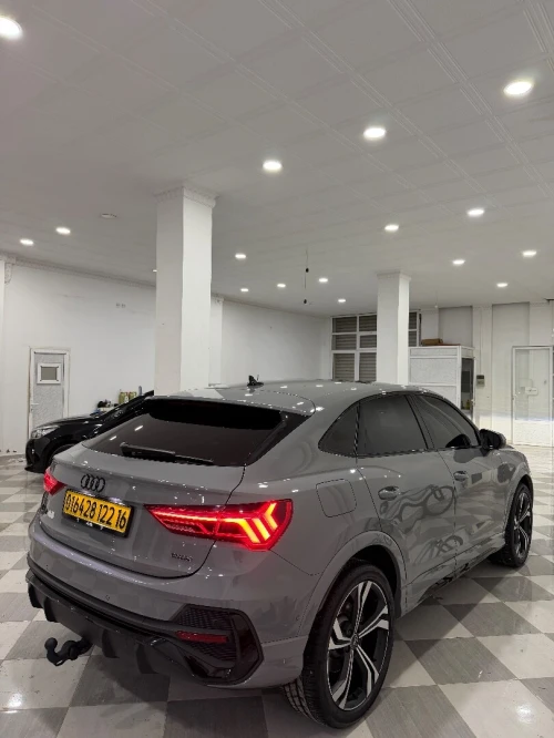 Audi Q3 2022 Q3