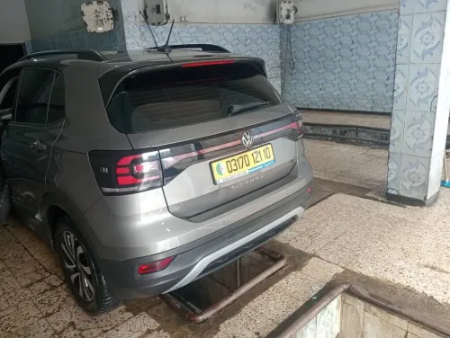 Volkswagen T-Cross 2021 active