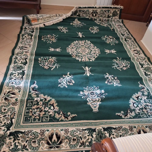 Lot de deux tapis d'importation ( fabriqués en  Belgique)