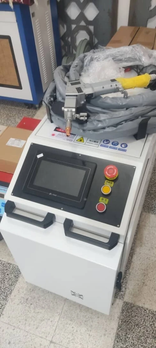 MACHINE DE SOUDAGE FIBRE LASER 3 en 1