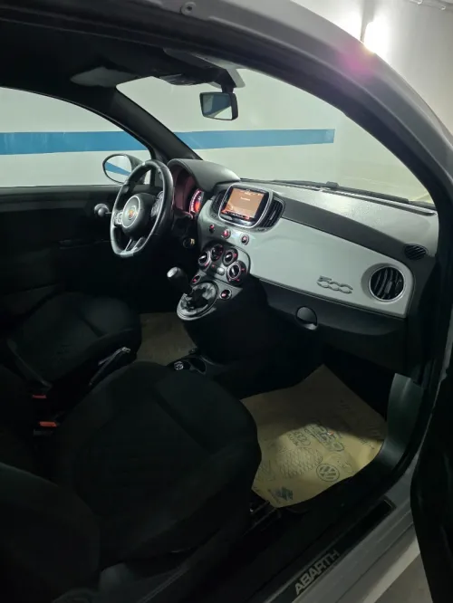Fiat 500 2022 Abarth