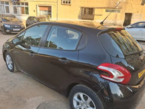 Peugeot 208 2014 