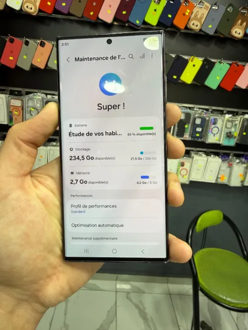 Samsung. Galaxy s23 ultra 1 puce 8/256 bon état