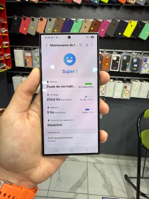 Samsung Galaxy s24 ultra 5G 12/256 double puce Très bon état UK CE