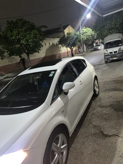 Volkswagen Leon 2011 Sait