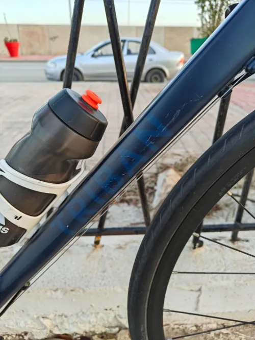 Vélo route Triban RC520 bon état + accessoires