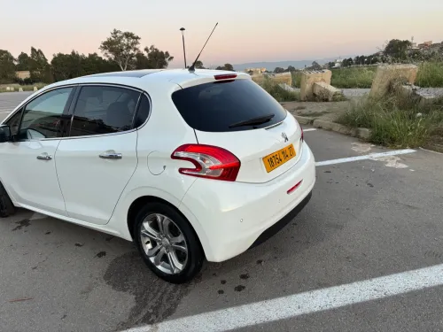 Peugeot 208 2014 Allure