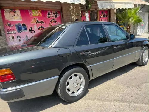 Mercedes E200 1989 