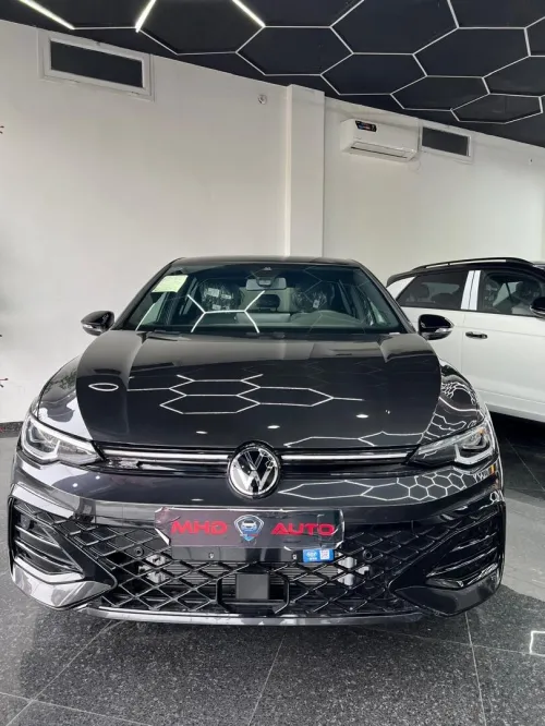 Volkswagen Golf 8 2026 R Black Edition 