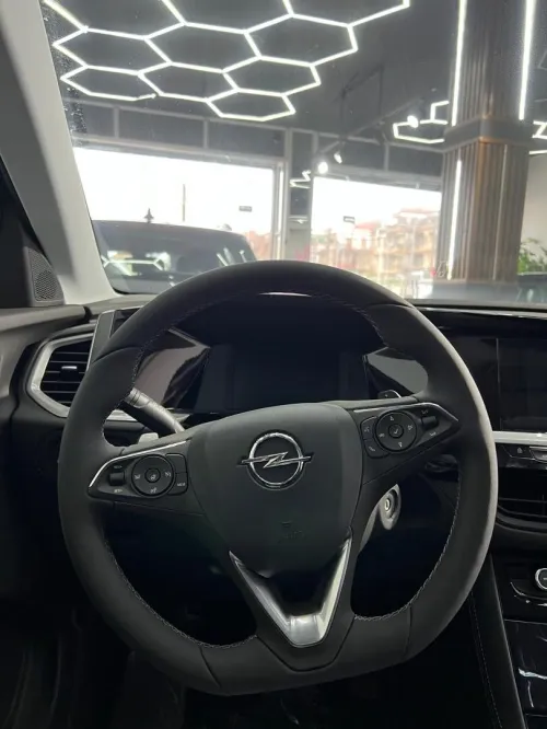 Opel GrandLand 2025 