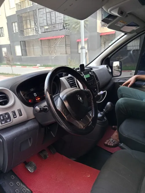 Renault Terafik 2016 3