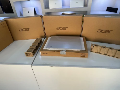 Acer Aspire i3 13 éme 8GB RAM DDR5 512SSD Ordinateur Portable Léger Performant