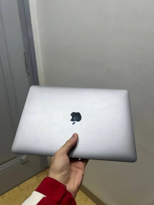 MacBook