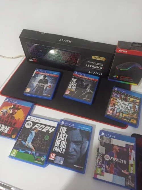 PS5 + 7cd + 2 manette 