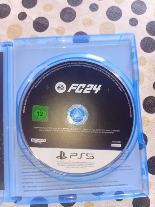 Fc 24 en CD PS5