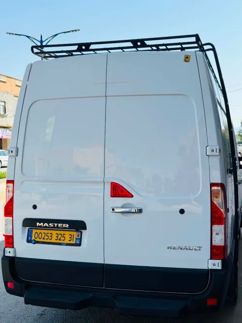 Raunault Master 2025