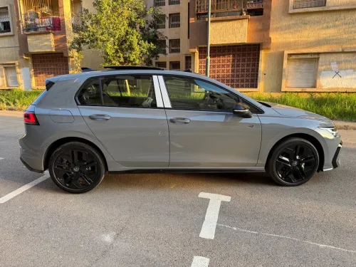Volkswagen Golf 8 2025 Edition black Full options