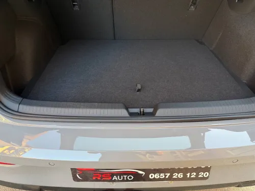 Volkswagen Golf 8 2025 Edition black Full options