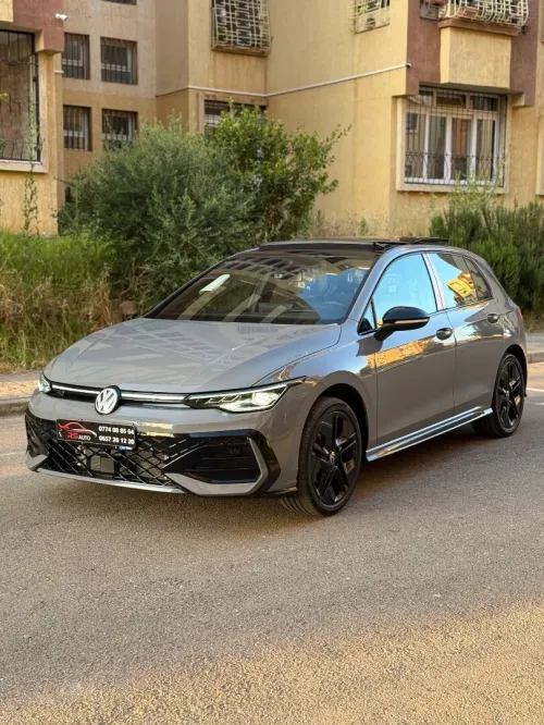 Volkswagen Golf 8 2025 Edition black Full options