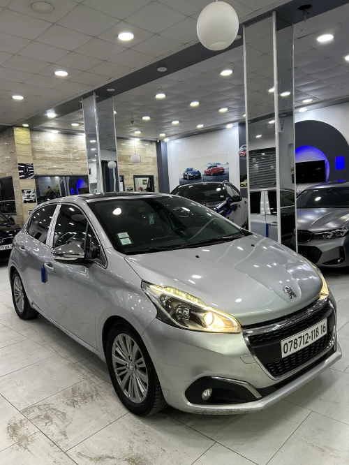 Peugeot 208 2018 Allure