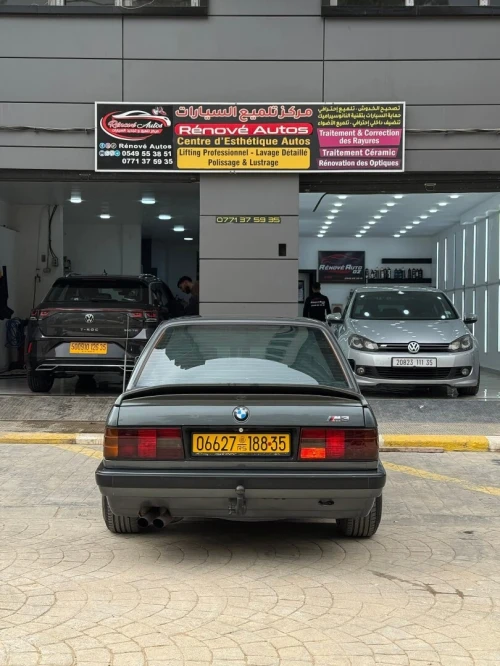 BMW E30 1988 