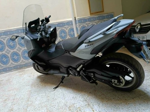 yamaha TMAX 563 TECH MAX 2025