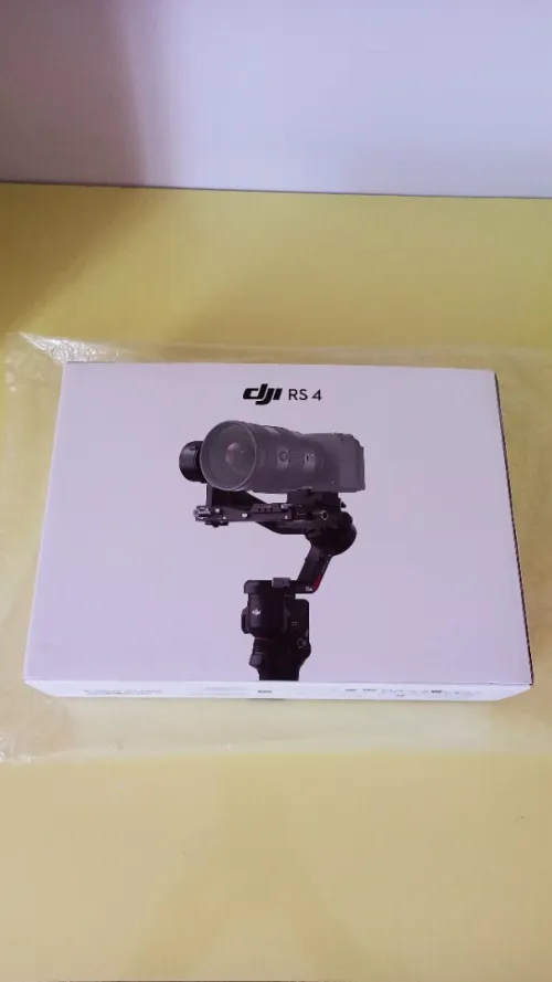 DJI Rs 4
