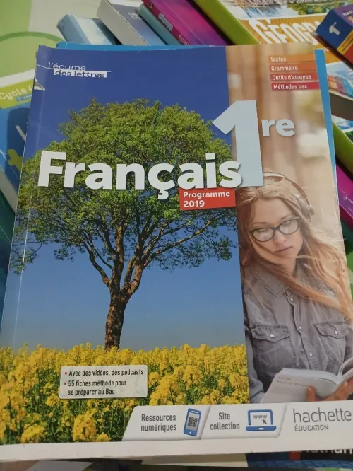 Livre scolaire et Parascolaire