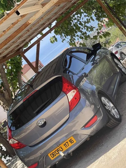 Hyundai Accent RB  4 portes 2017 Accent RB  4 portes