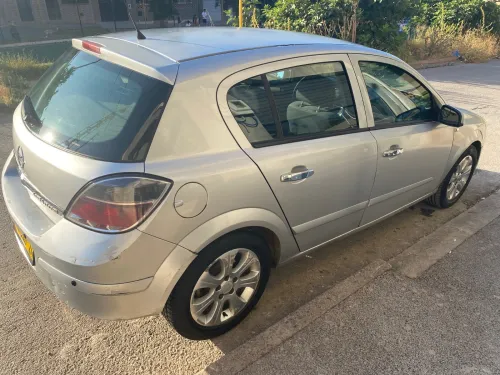 Opel Astra 2010 