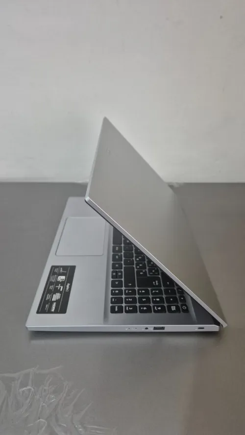 ACER ASPIRE 3 INTLE i5-1235U 1.30 GHz 16g ddr4 512 ssd nvme 15.6"