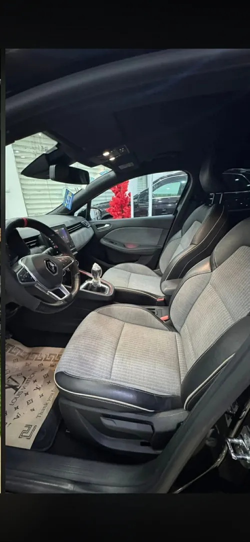 Renault Clio 5 2022 Lutecia