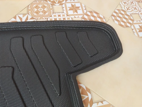 TAPIS DE COFFRE Geely COOLRAY 5D CARBON