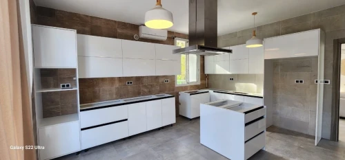 FABRICATION CUISINE EQUIPÉ MODERNE Sur mesure