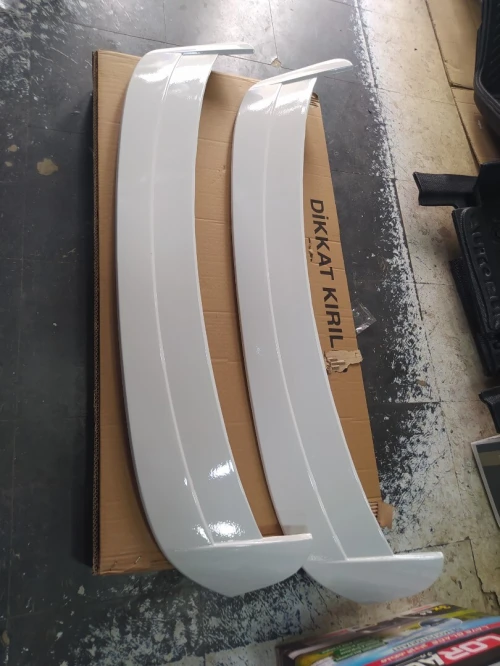 BECQUET LEON 3 PLASTIQUE BLANC