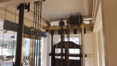 Fourniture et pose tous types d'ascenseurs, تركيب، تجديد، وصيانة المصاعد Installation ascenseur