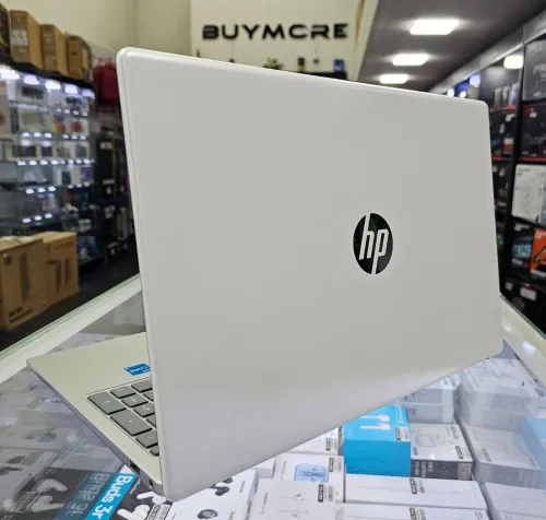LAPTOP HP LAPTOP 15 i3-1315U 256GB NVME 08GB DDR4 3200MHz 15.6'' Pouces