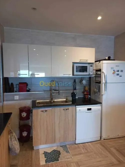 Location Appartement F4 Annaba Annaba