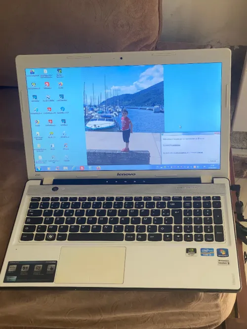 PC portable LENOVO IDEA PAD Z580