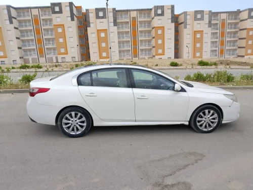 Renault Latitude 2012 Latitude