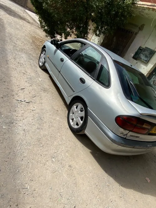 Renault Laguna 1 2000 Laguna 1